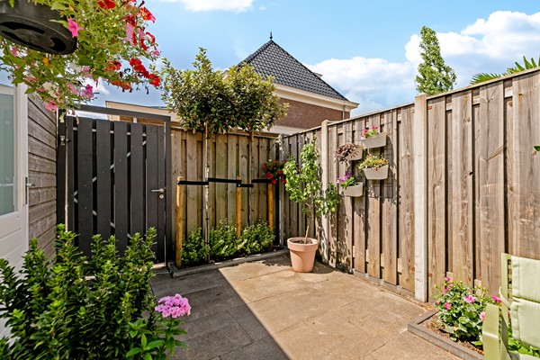 Medium property photo - Jean Perrinstraat 15, 1341 DG Almere